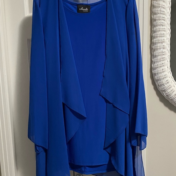 Woman’s 2-piece blouse - Picture 2 of 2